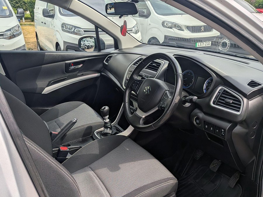 2015 Suzuki SX4 S-Cross photo 12