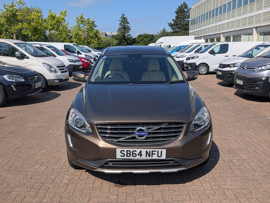 Volvo XC60 photo 2