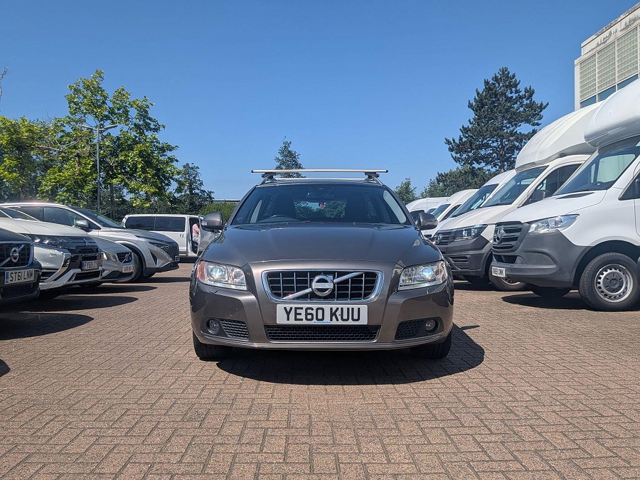 2010 Volvo V70 photo 6