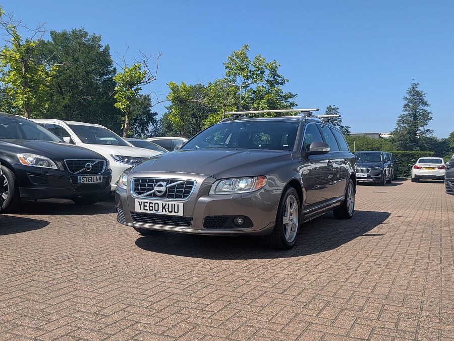2010 Volvo V70 photo 3