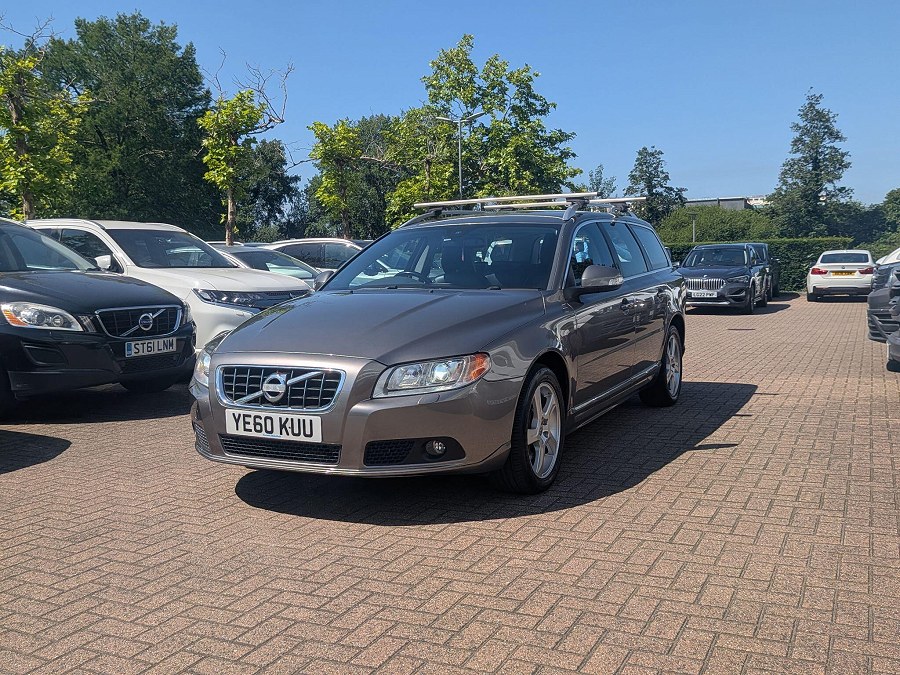 2010 Volvo V70 photo 7