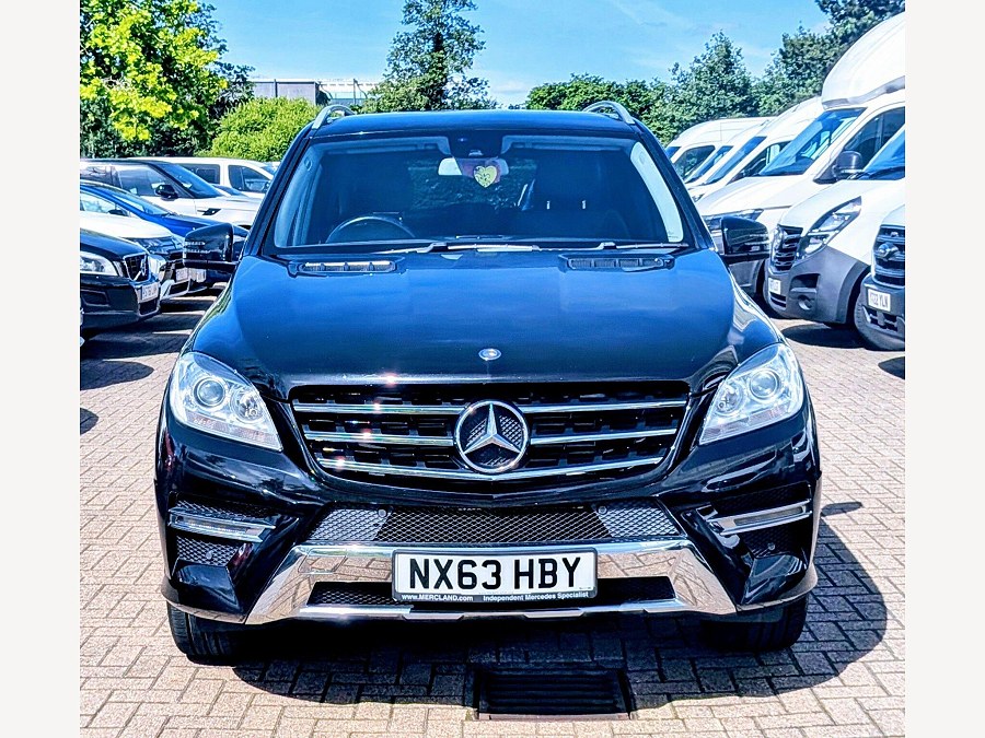 Mercedes-Benz M Class photo 2
