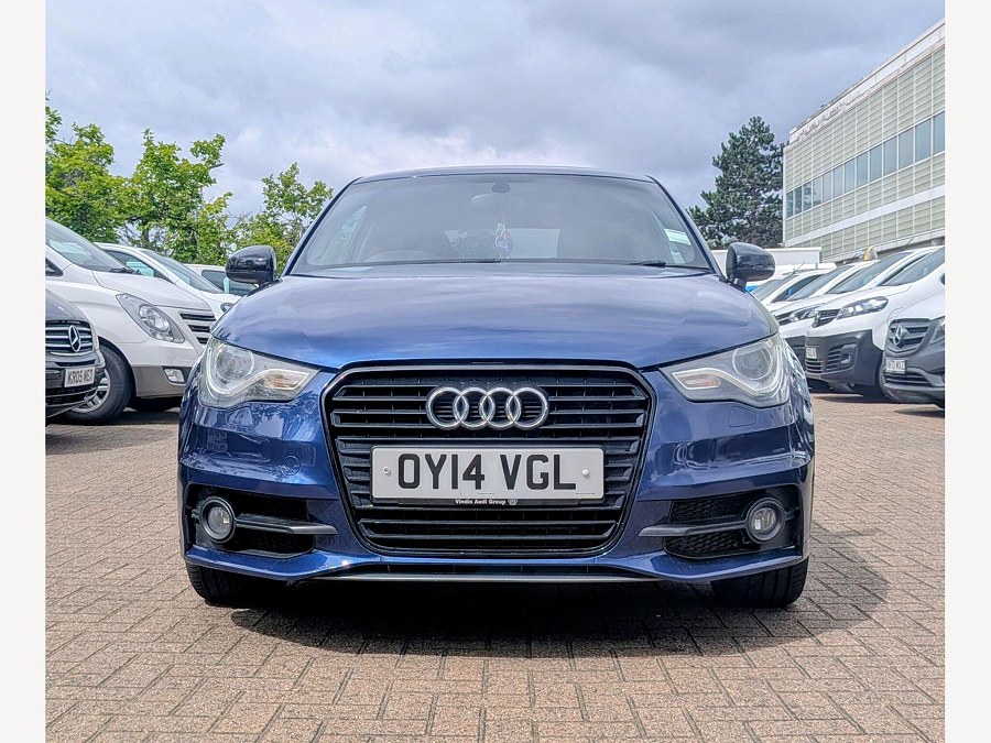 Audi A1 photo 2