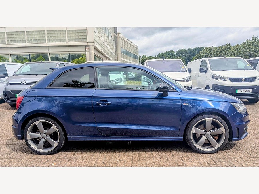 2014 Audi A1 photo 8