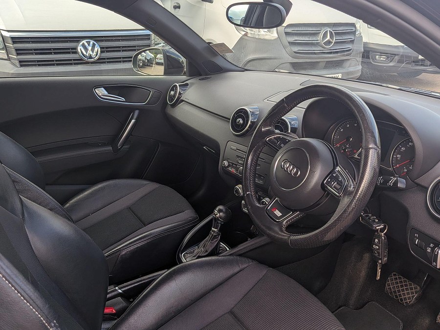 2014 Audi A1 photo 13