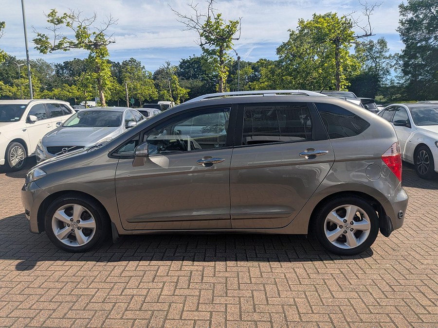 2007 Honda FR-V photo 8