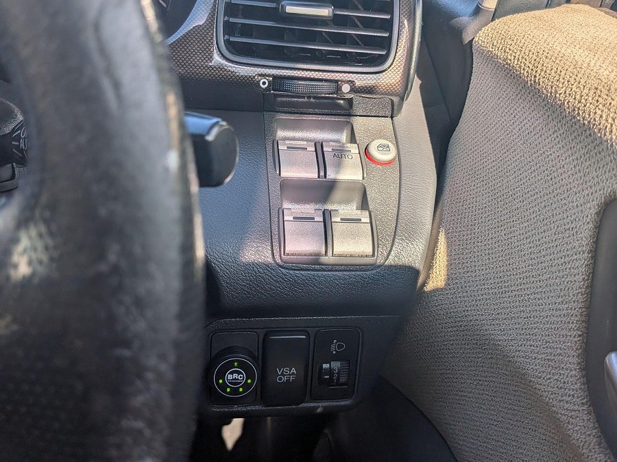 2007 Honda FR-V photo 14