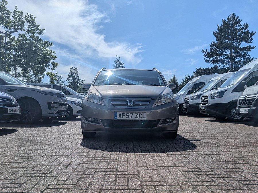 Honda FR-V photo 2