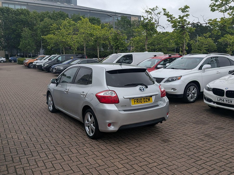 2010 Toyota Auris photo 7