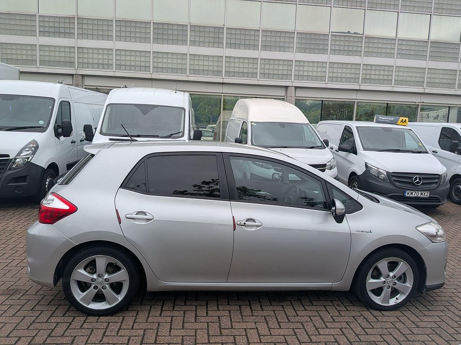 2010 Toyota Auris photo 11
