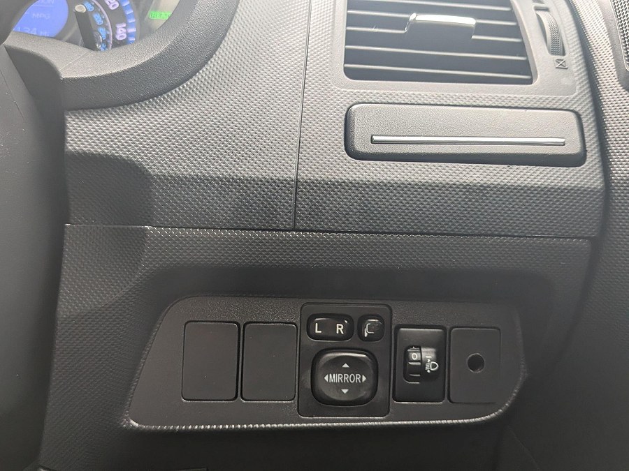 2010 Toyota Auris photo 13