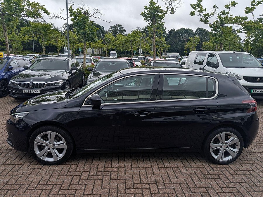 2018 Peugeot 308 photo 6