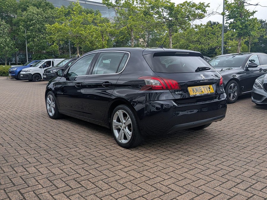 2018 Peugeot 308 photo 7