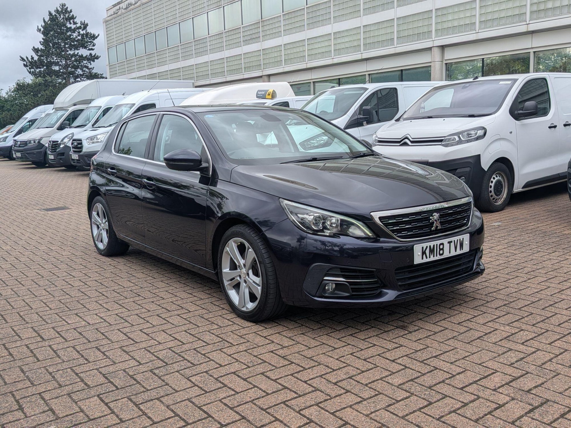 2018 Peugeot 308 1.2 PureTech GPF Allure Euro 6 (s/s) 5dr for sale at Amin Motors Garage LTD