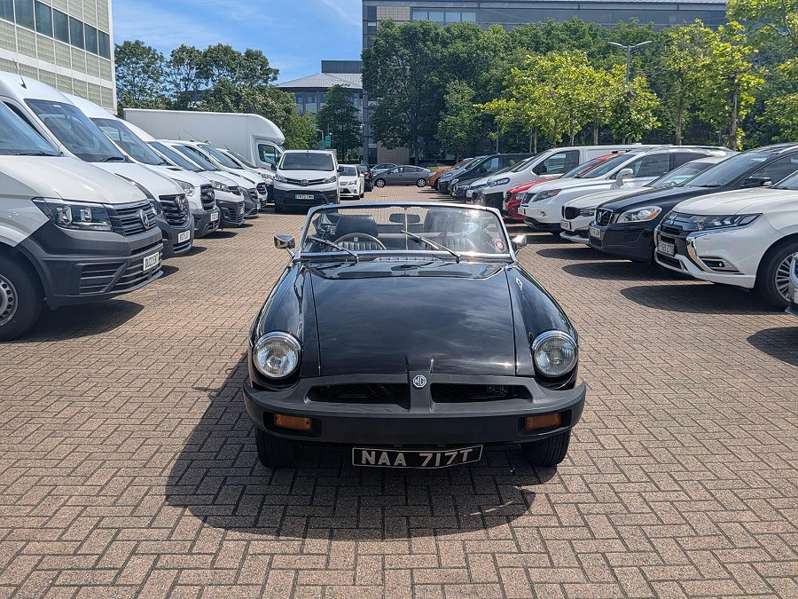 MG MGB photo 2