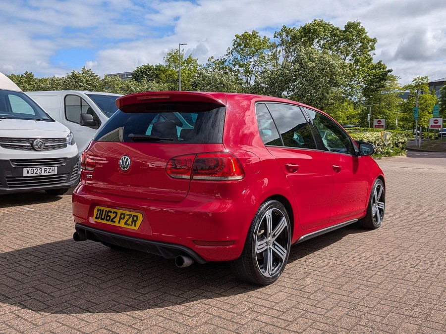 2012 Volkswagen Golf photo 8