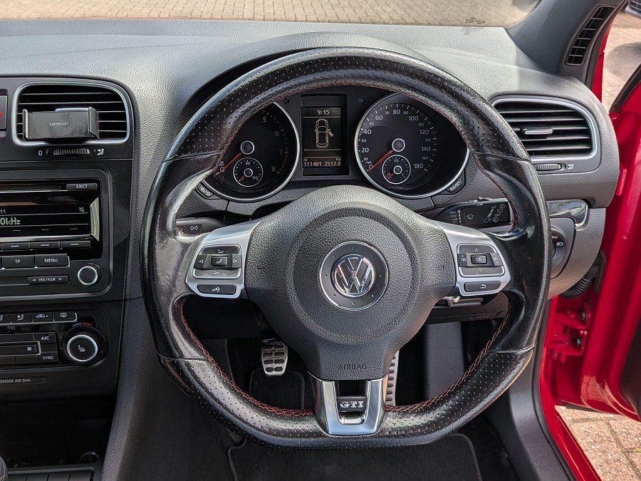 2012 Volkswagen Golf photo 12