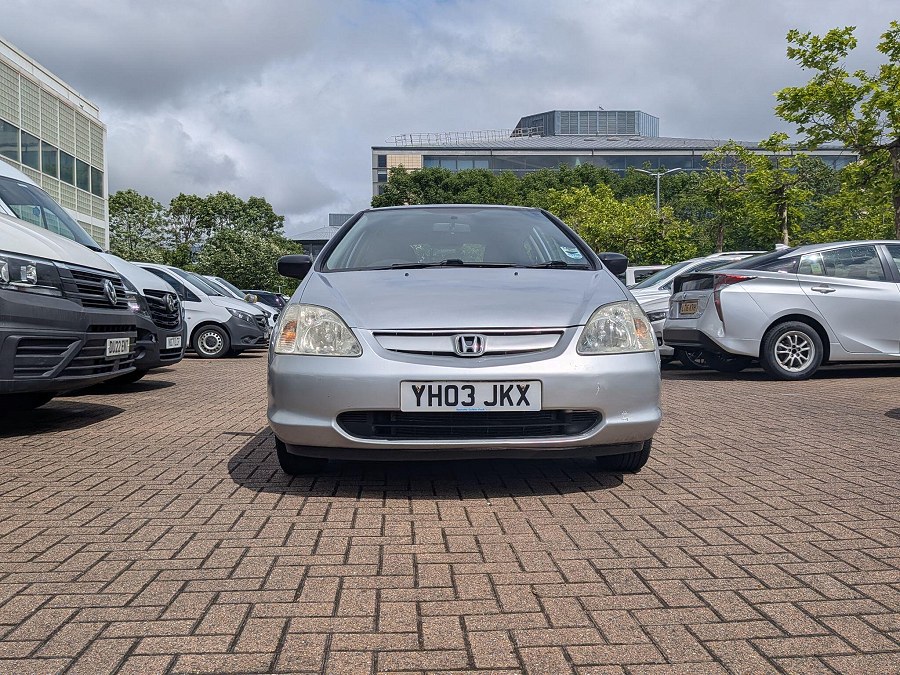 Honda Civic photo 2