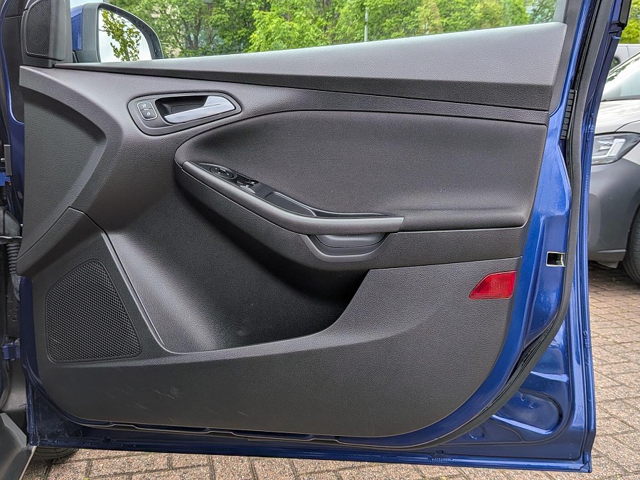 2016 Ford Focus photo 10