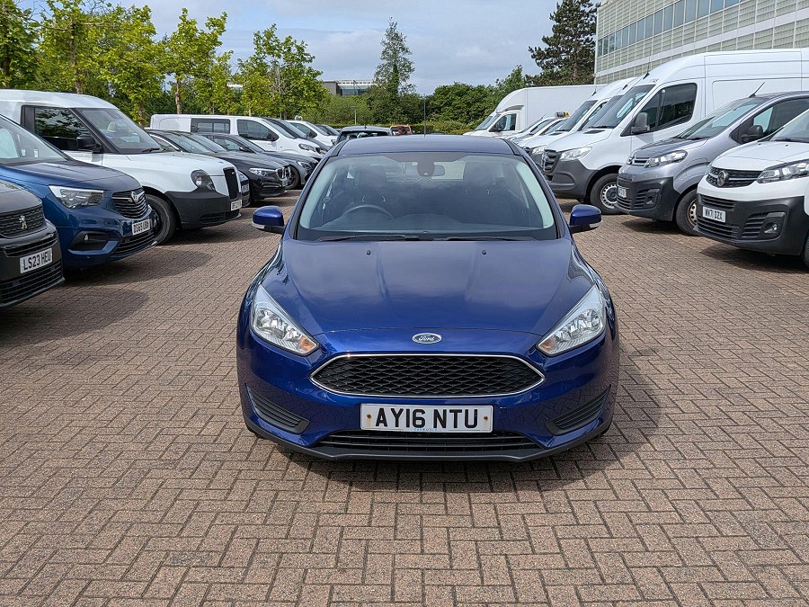 2016 Ford Focus photo 3