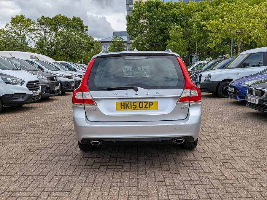 2015 Volvo V70 photo 9