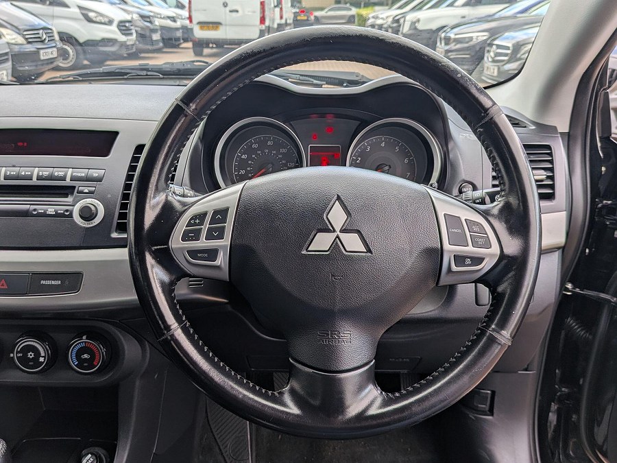 2010 Mitsubishi Lancer photo 14