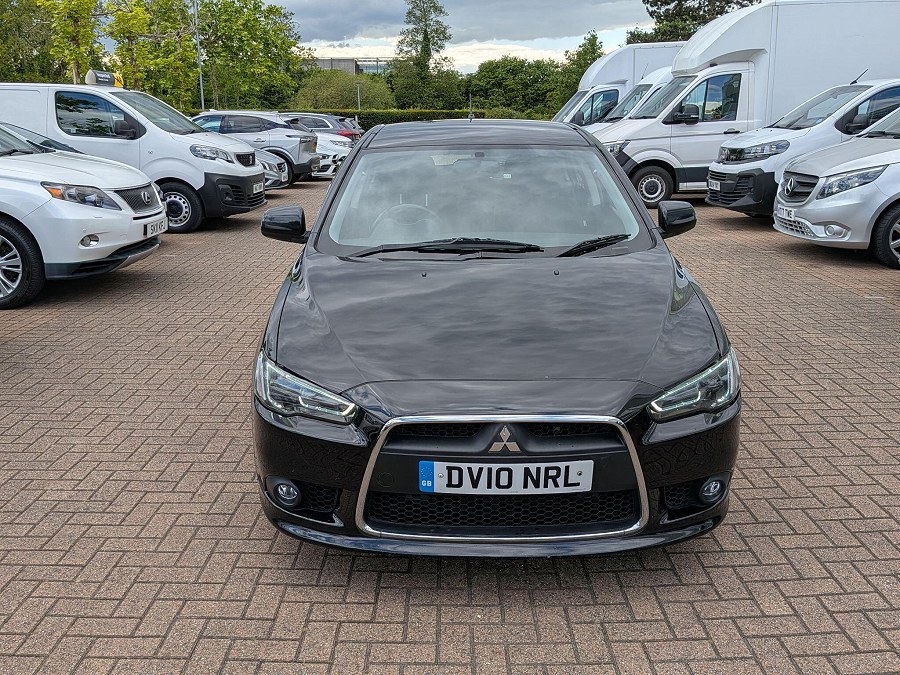 2010 Mitsubishi Lancer photo 3