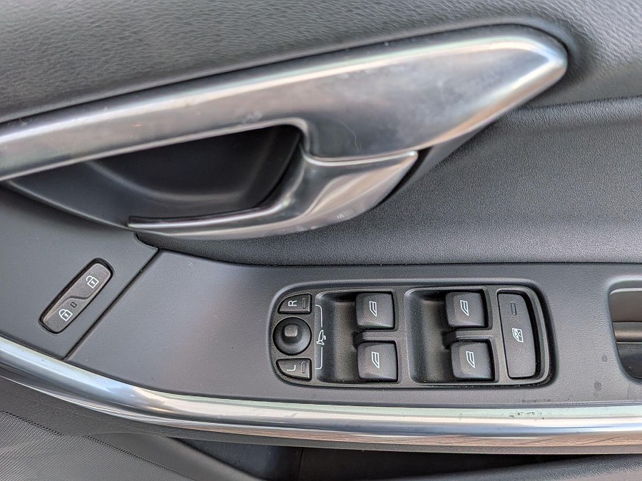 2011 Volvo S60 photo 12