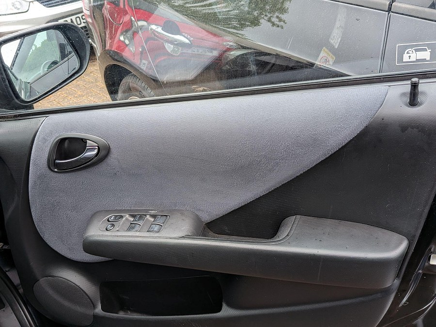 2006 Honda Jazz photo 9