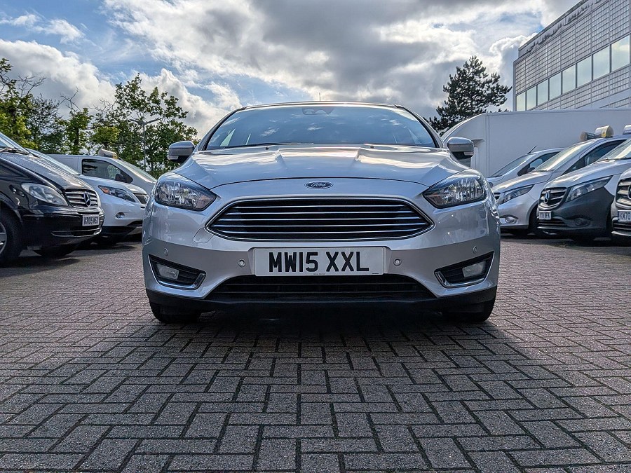 Ford Focus photo 2