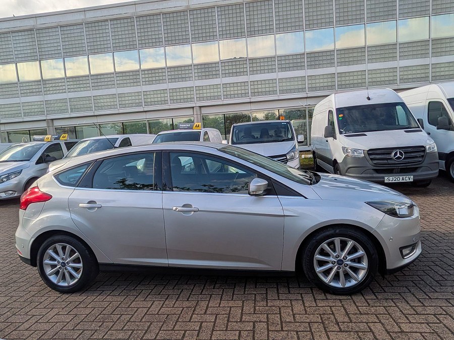 2015 Ford Focus photo 9