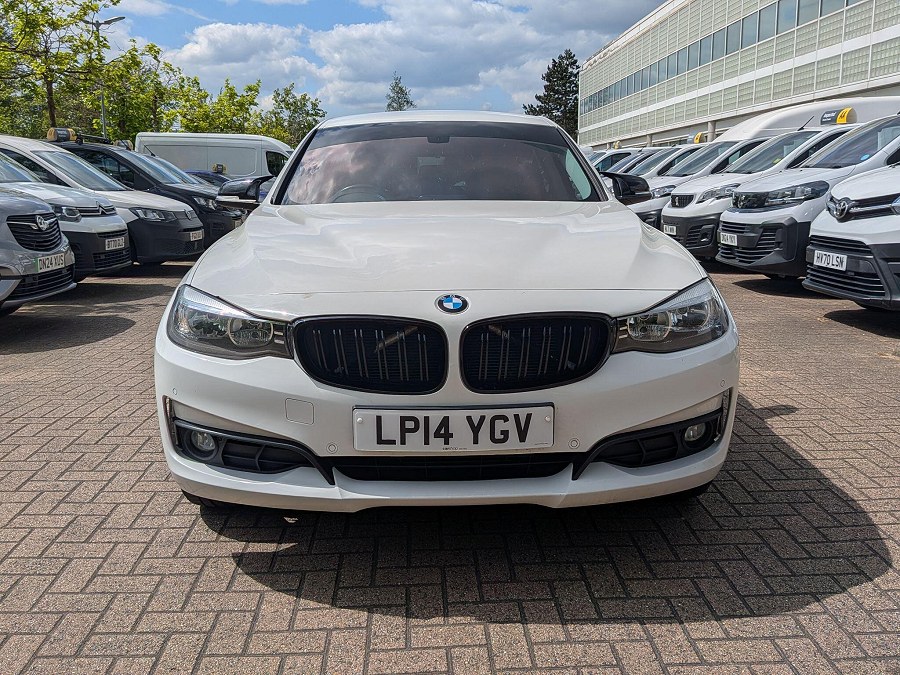 BMW 3 Series Gran Turismo photo 2