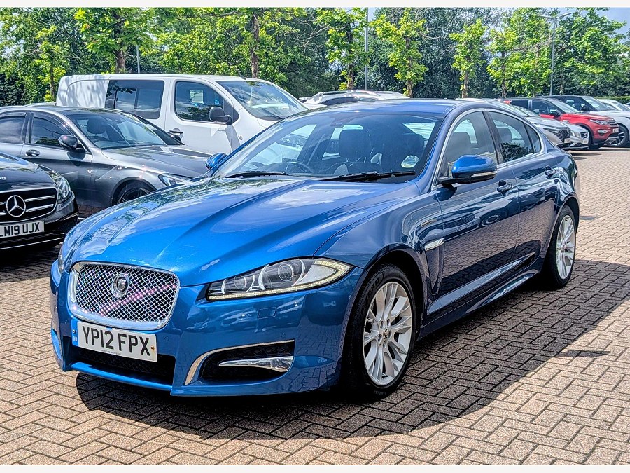 2012 Jaguar XF photo 7