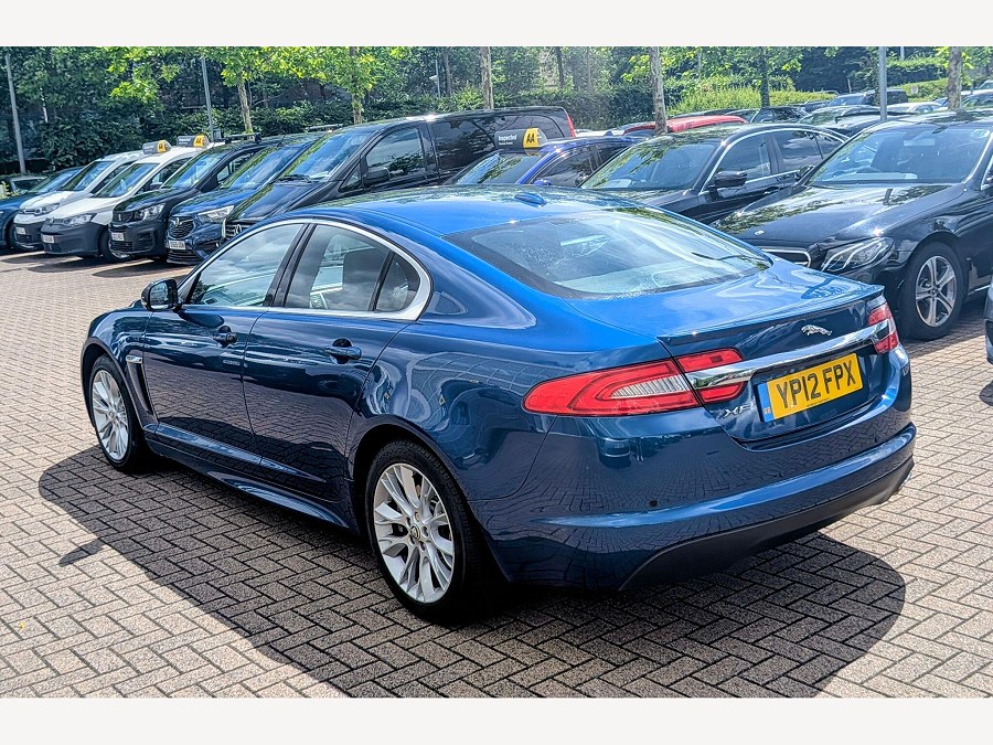 2012 Jaguar XF photo 8