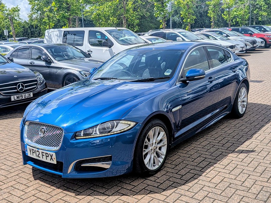 2012 Jaguar XF photo 10