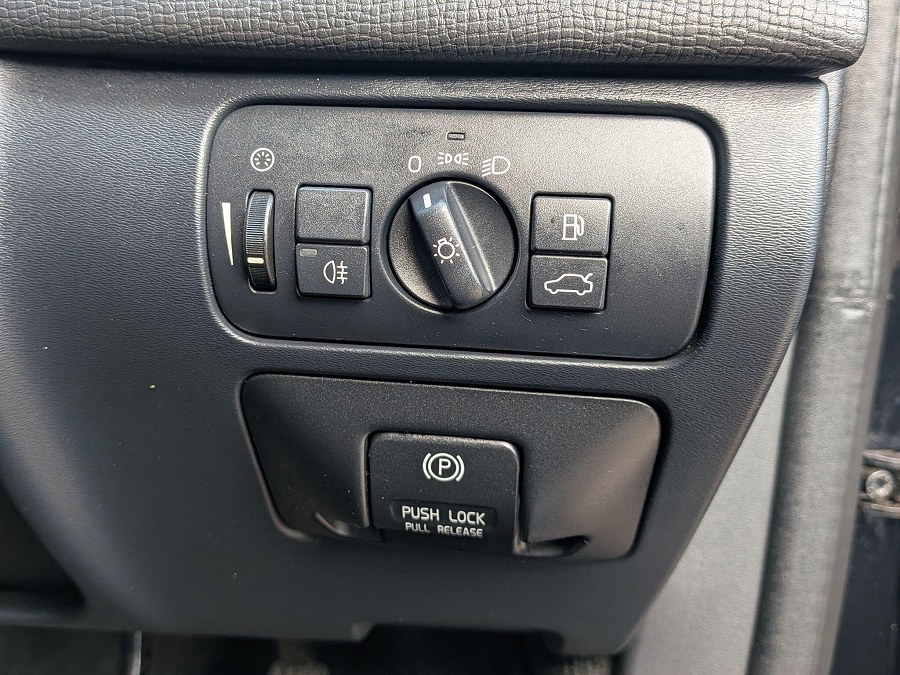 2011 Volvo XC60 photo 11