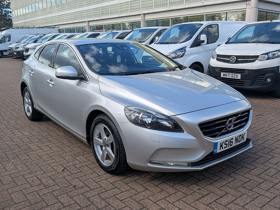 Volvo V40 photo 2