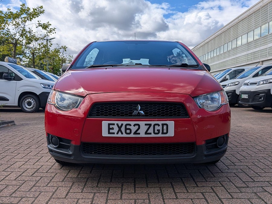 Mitsubishi Colt photo 2