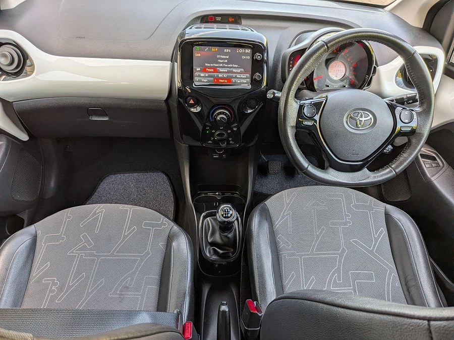 2014 Toyota AYGO photo 14