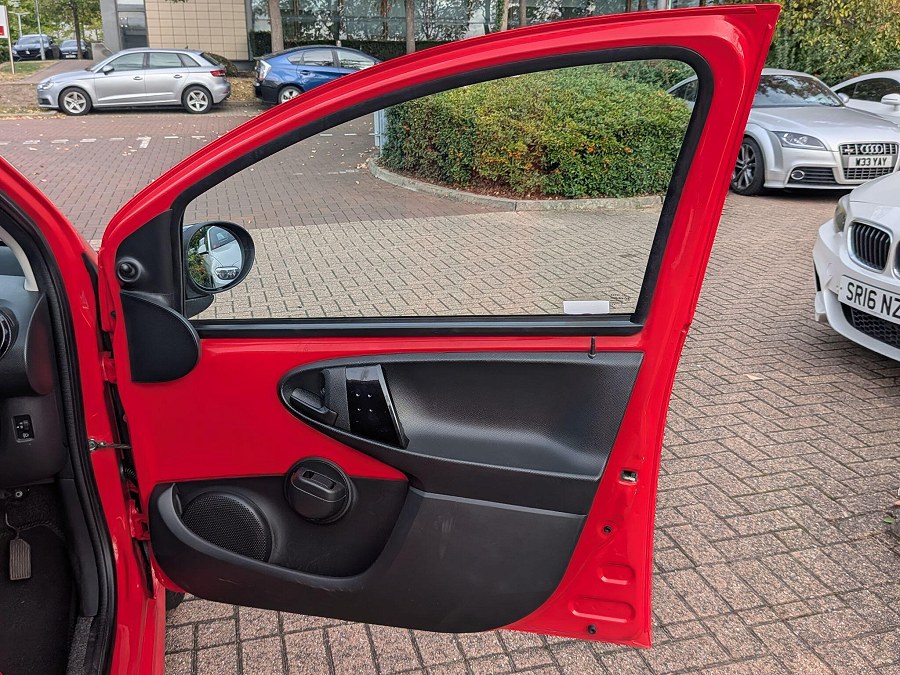 2014 Citroen C1 photo 14