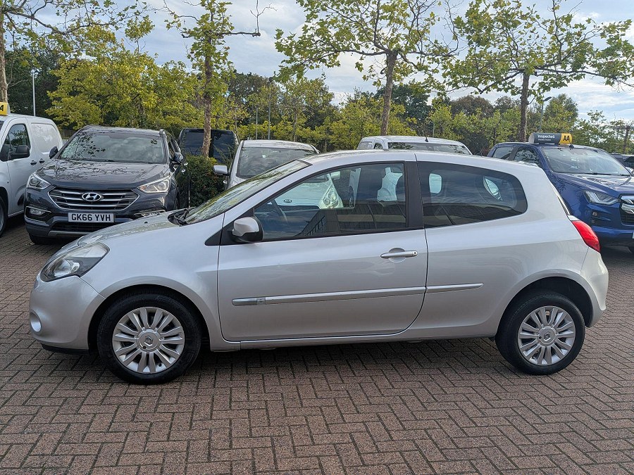 2012 Renault Clio photo 11