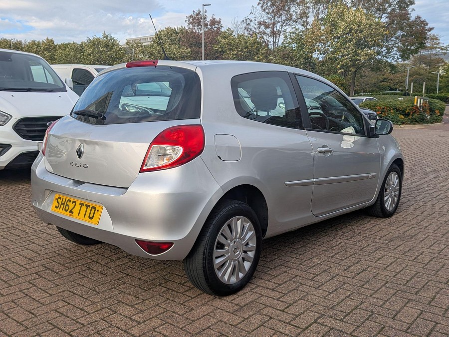 2012 Renault Clio photo 14