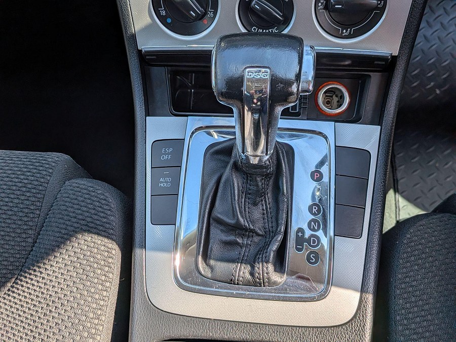 2006 Volkswagen Passat photo 13