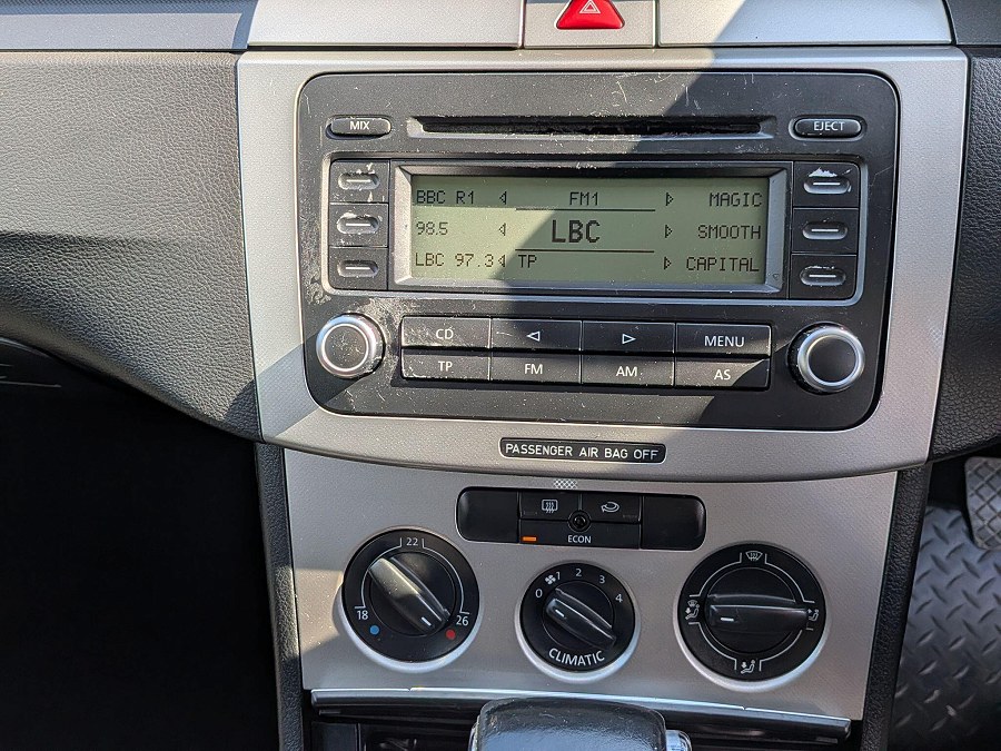 2006 Volkswagen Passat photo 12