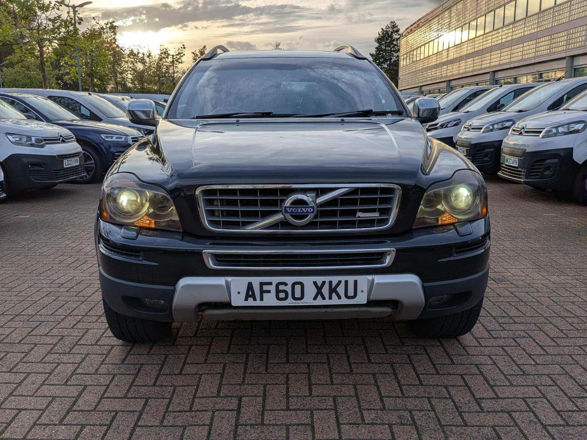 Volvo XC90 photo 2