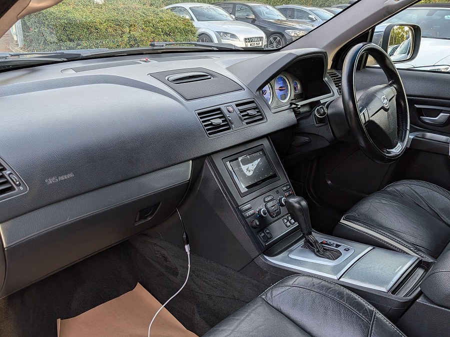 2010 Volvo XC90 photo 8