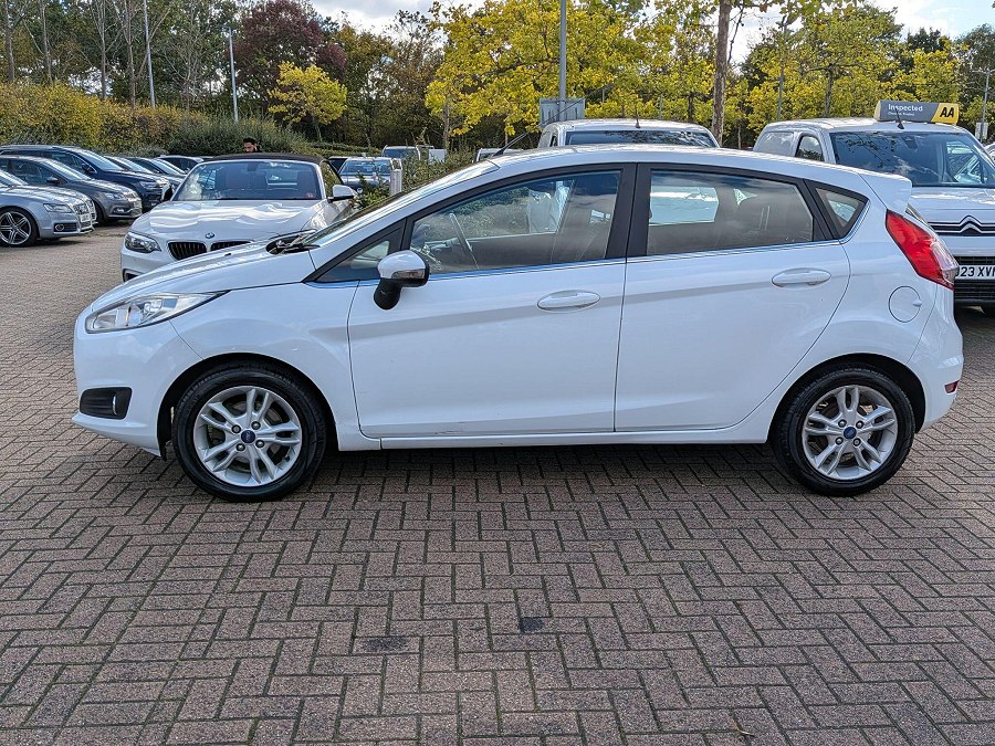 2014 Ford Fiesta photo 5