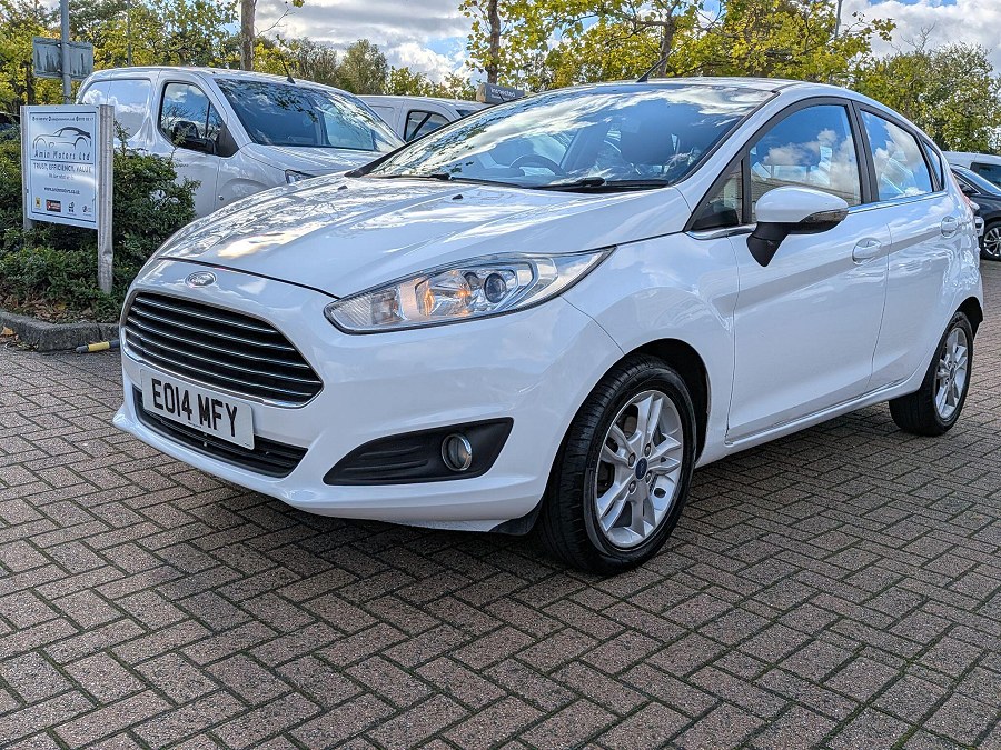 2014 Ford Fiesta photo 3