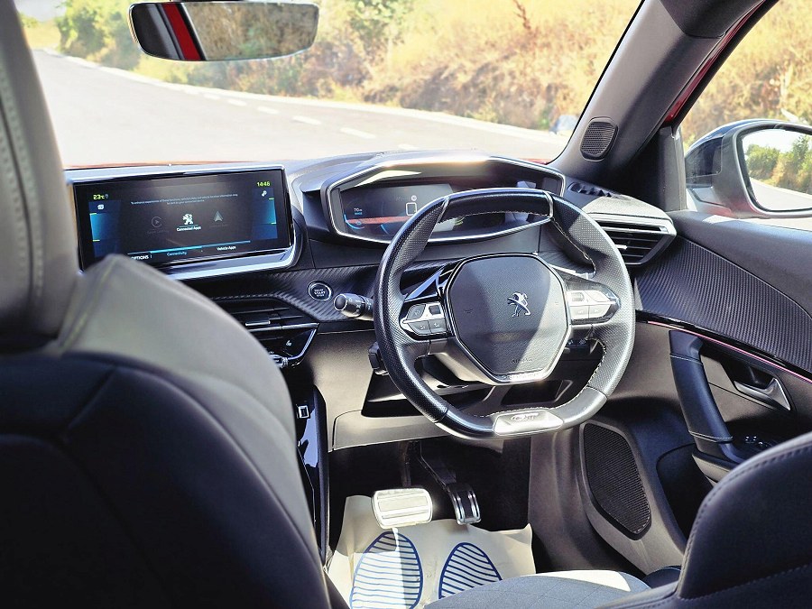 2021 Peugeot E-2008 photo 3