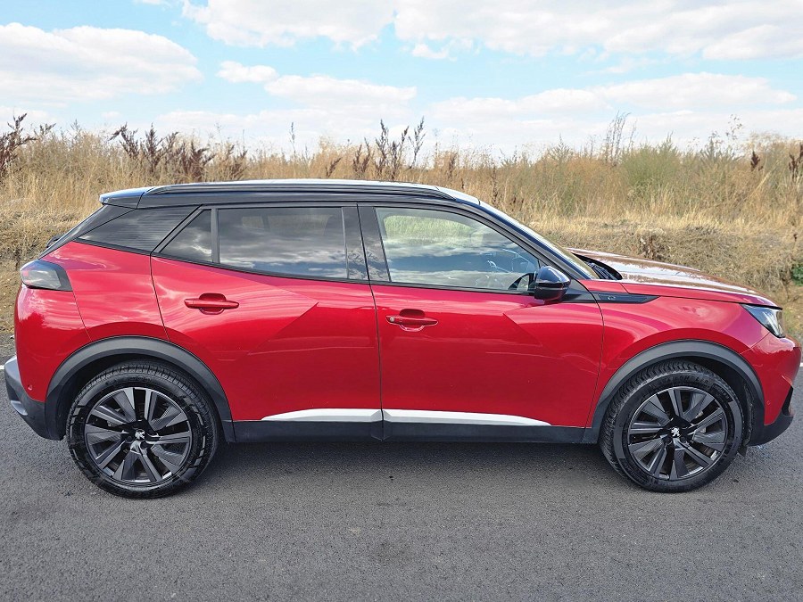 2021 Peugeot E-2008 photo 9